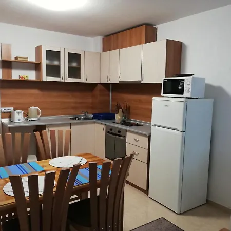 манастира 2 ап White Place 팜포로보